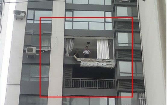 伊盾門(mén)窗，高效隔音門(mén)窗，安全門(mén)窗倡導(dǎo)者！