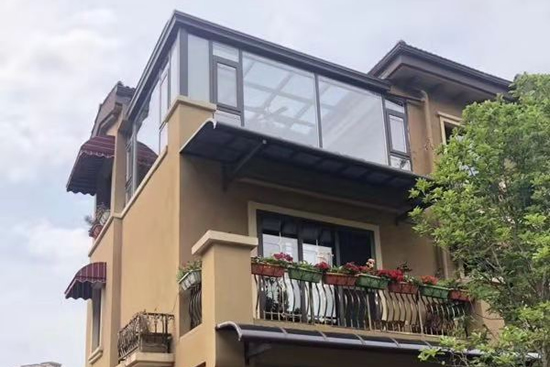 想要提高居家生活質(zhì)量，你家里需要一道伊盾安全門窗！112702