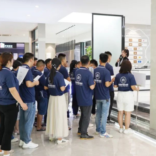 伊盾門窗精準(zhǔn)賦能，成就大商丨伊盾商學(xué)院四大體系化培訓(xùn)強(qiáng)勢(shì)賦能終端！