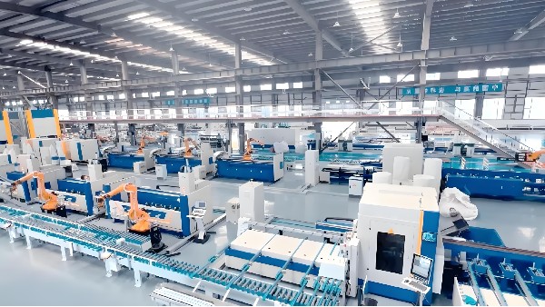 加盟門窗應該怎么選？選對品牌讓年收益翻倍！